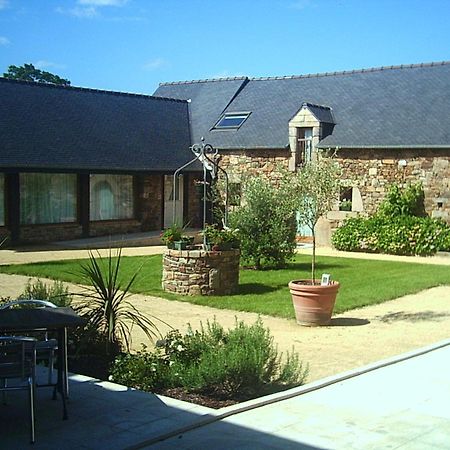 Les Chambres D'Hotes D'Adele Quemper-Guezennec Exterior photo